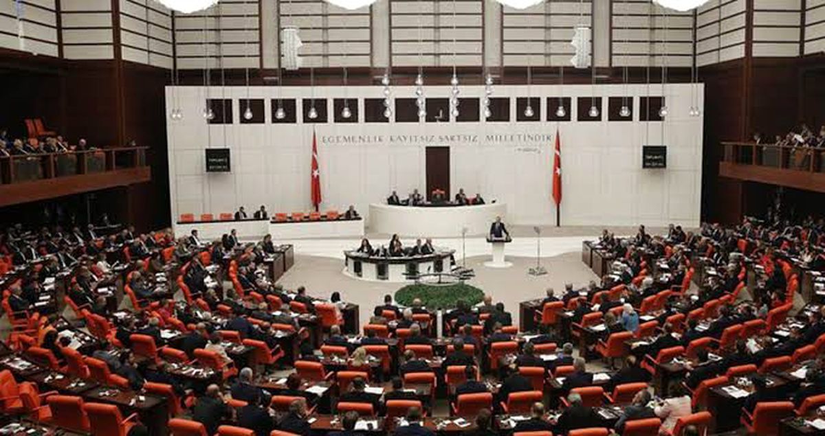 Adalet Bakanlığı'nın yaptığı arabuluculuk sınavına 200 milletvekilinin de girdiği ortaya çıktı
