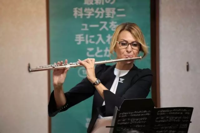 Antalyalı Sanatçı, Japonlara Türk eserlerini tanıttı Antalyalı Sanatçı, Japonlara Türk eserlerini tanıttı