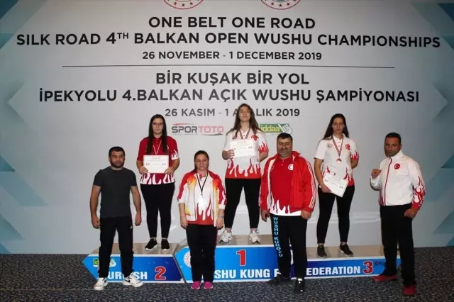 Çubuklu sporcuların wushu kungfu başarısı Çubuklu sporcuların wushu kungfu başarısı