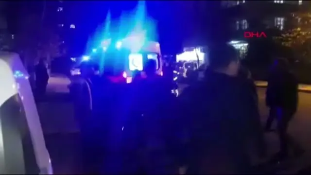 Diyarbakır hafif ticari araçla otomobil çarpıştı: 4 yaralı