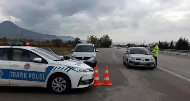 Emniyetten eş zamanlı radarlı hız denetimi: 13 bin 615 araca cezai işlem uygulandı