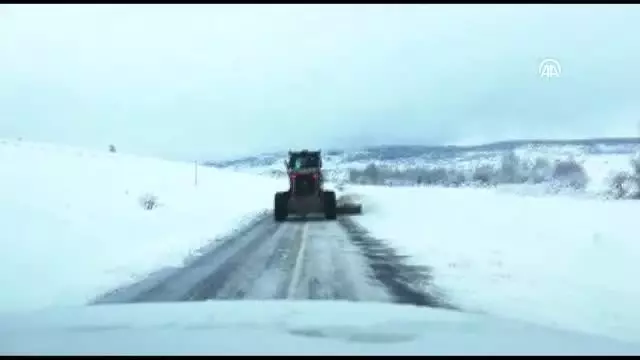 Erzincan'da kardan dolayı 129 yol ulaşıma kapandı Erzincan'da kardan dolayı 129 yol ulaşıma kapandı