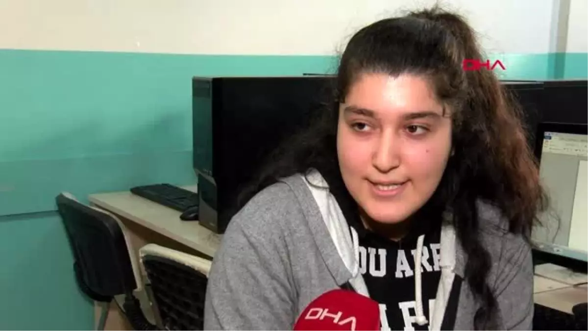 İzmirgörme engelliler için kafelere braille alfabesiyle menü hazırladı