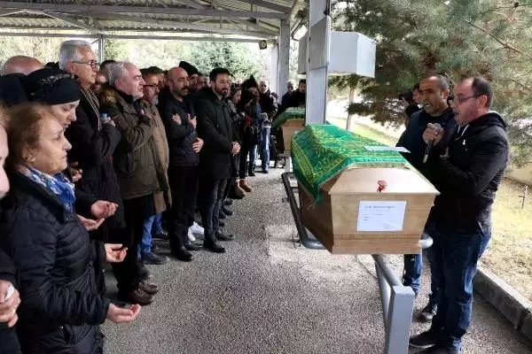 Kaza kurbanı gurbetçi aileye son görev