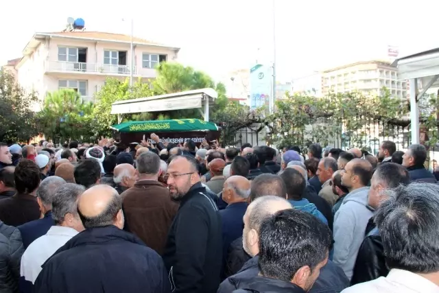 Kiracısı tarafından öldürülen adam toprağa verildi Kiracısı tarafından öldürülen adam toprağa verildi