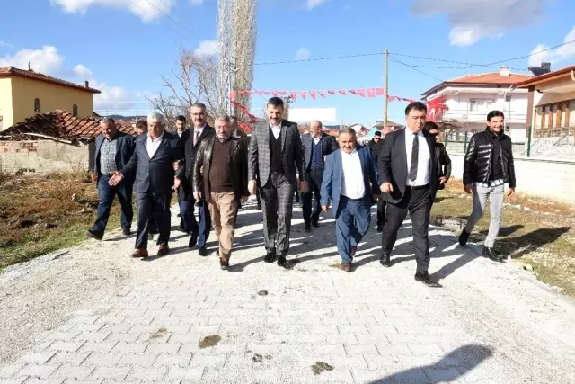 Kırklar Türbesi'nin yolu yenilendi Kırklar Türbesi'nin yolu yenilendi