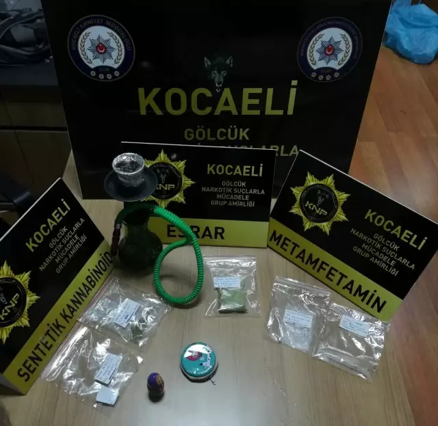 Kocaeli'deki uyuşturucu operasyonunda yakalanan 33 şüpheliden 12'si tutuklandı Kocaeli'deki uyuşturucu operasyonunda yakalanan 33 şüpheliden 12'si tutuklandı