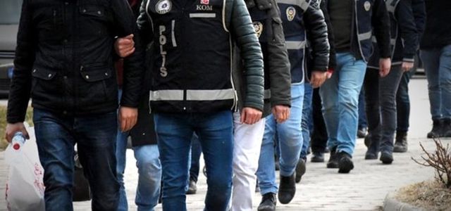 Kredi vaadiyle emeklileri dolandıran çeteye operasyon düzenlendi