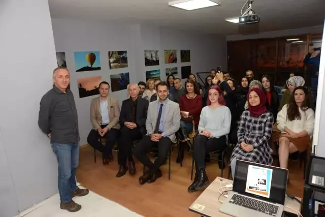 Manisa sokaklarında fotoğraf eğitimi