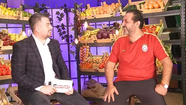Şef Mehmet Yalçınkaya: 'Ünlü futbolculara el altından krema veriyorduk' Şef Mehmet Yalçınkaya: 'Ünlü futbolculara el altından krema veriyorduk'