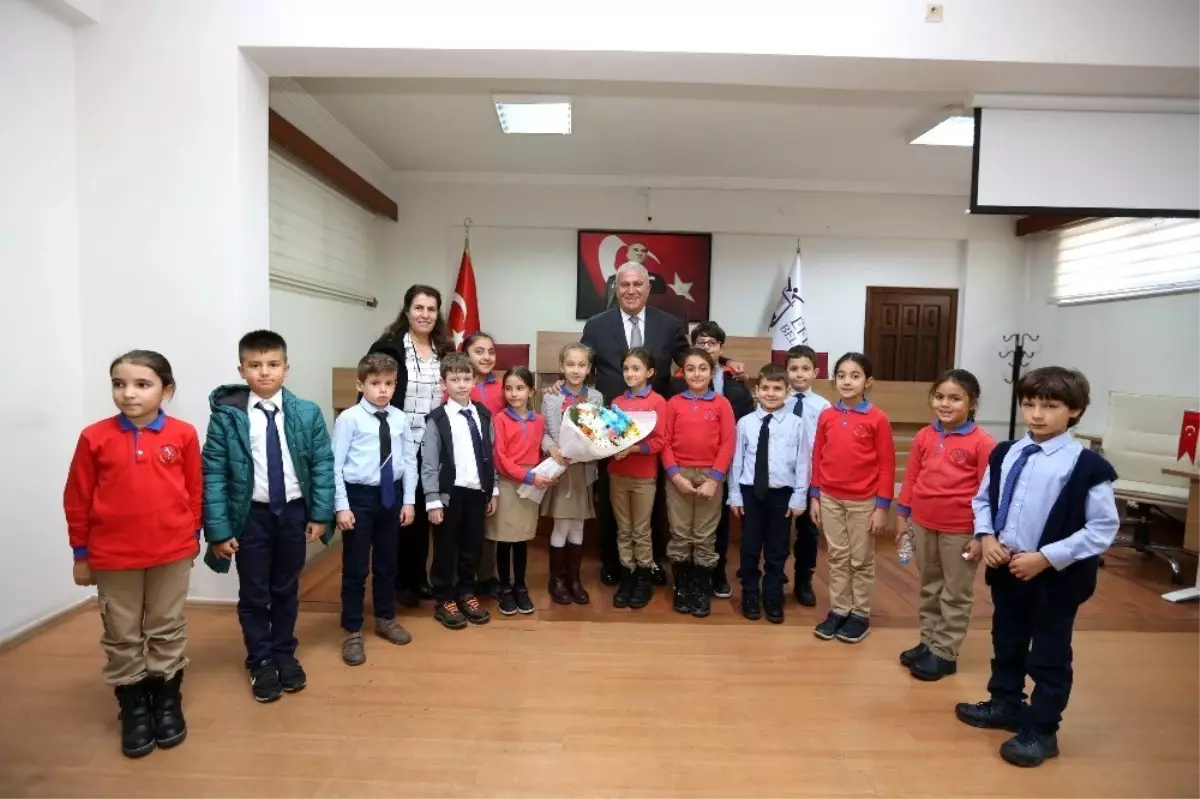 Miniklerden Başkan Atay'a ziyaret