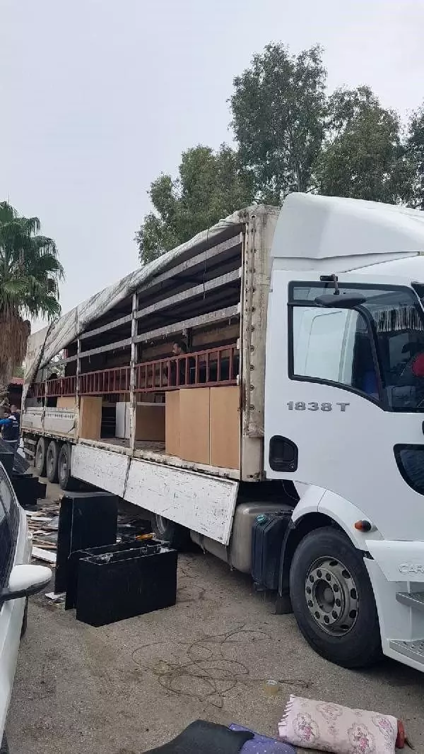 Mobilya yüklü TIR'da 721 kilo 600 gram esrar ele geçirildi