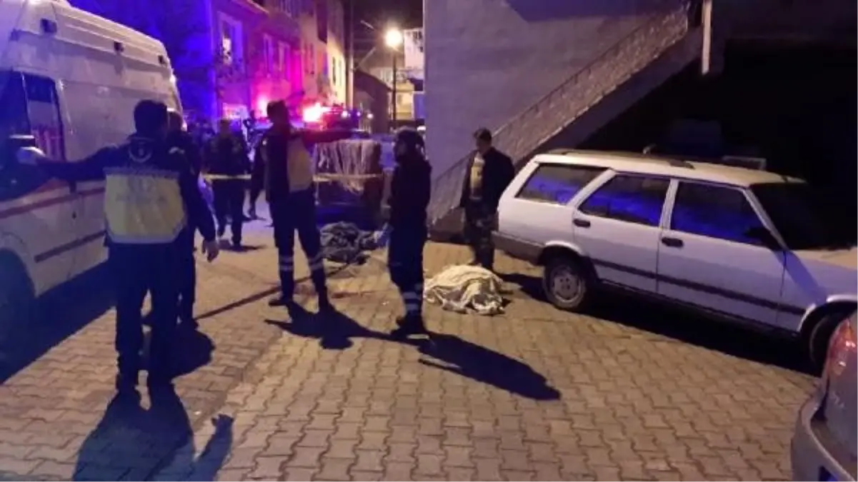 Otomobilin altında kalan kadını sürükleyerek öldüren sürücü, kayıplara karıştı