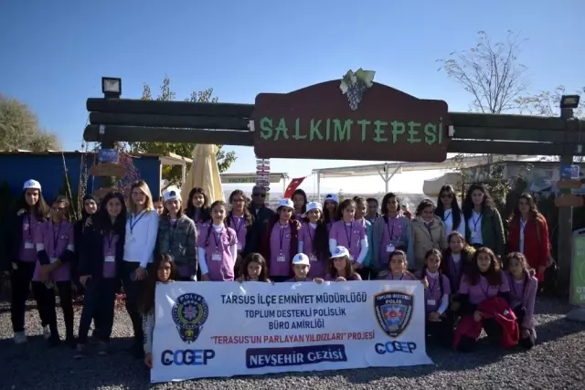Polis 40 kız öğrenciyi Nevşehir'e geziye götürdü Polis 40 kız öğrenciyi Nevşehir'e geziye götürdü
