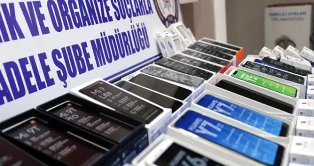 Seyyar satıcıdan 90 bin liralık kaçak telefon çıktı!