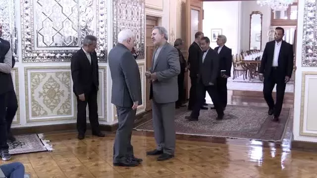 Umman Dışişleri Bakanı Bin Alevi Tahran'da Zarif ile görüştü Umman Dışişleri Bakanı Bin Alevi Tahran'da Zarif ile görüştü