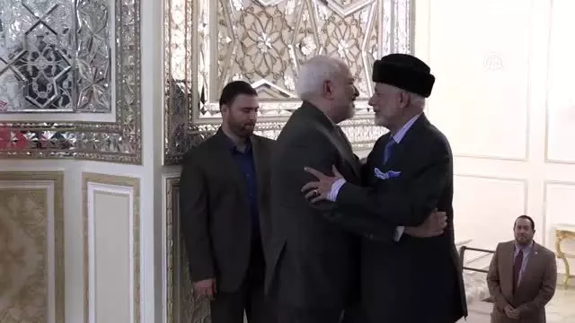 Umman Dışişleri Bakanı Bin Alevi Tahran'da Zarif ile görüştü Umman Dışişleri Bakanı Bin Alevi Tahran'da Zarif ile görüştü