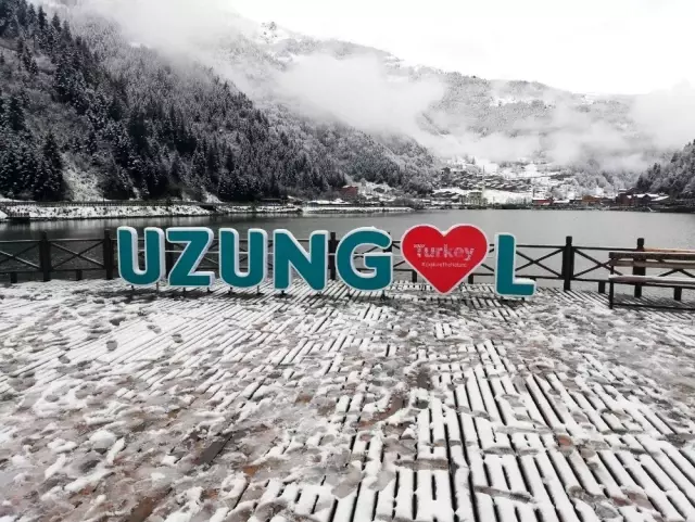 Uzungöl beyaza büründü