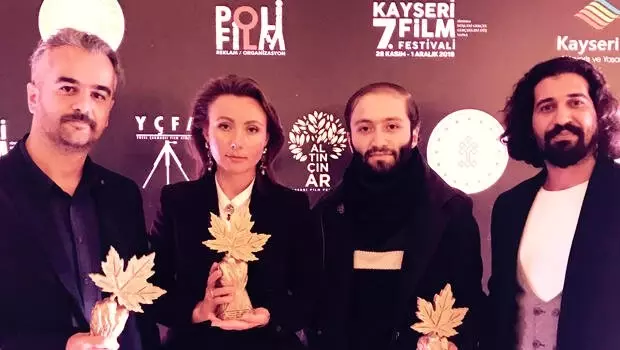 Altın Çınar, Altın Çınar,