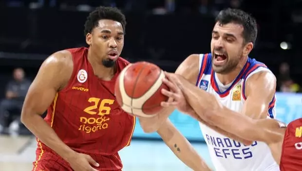 Anadolu Efes, Galatasaray'ı farklı yendi