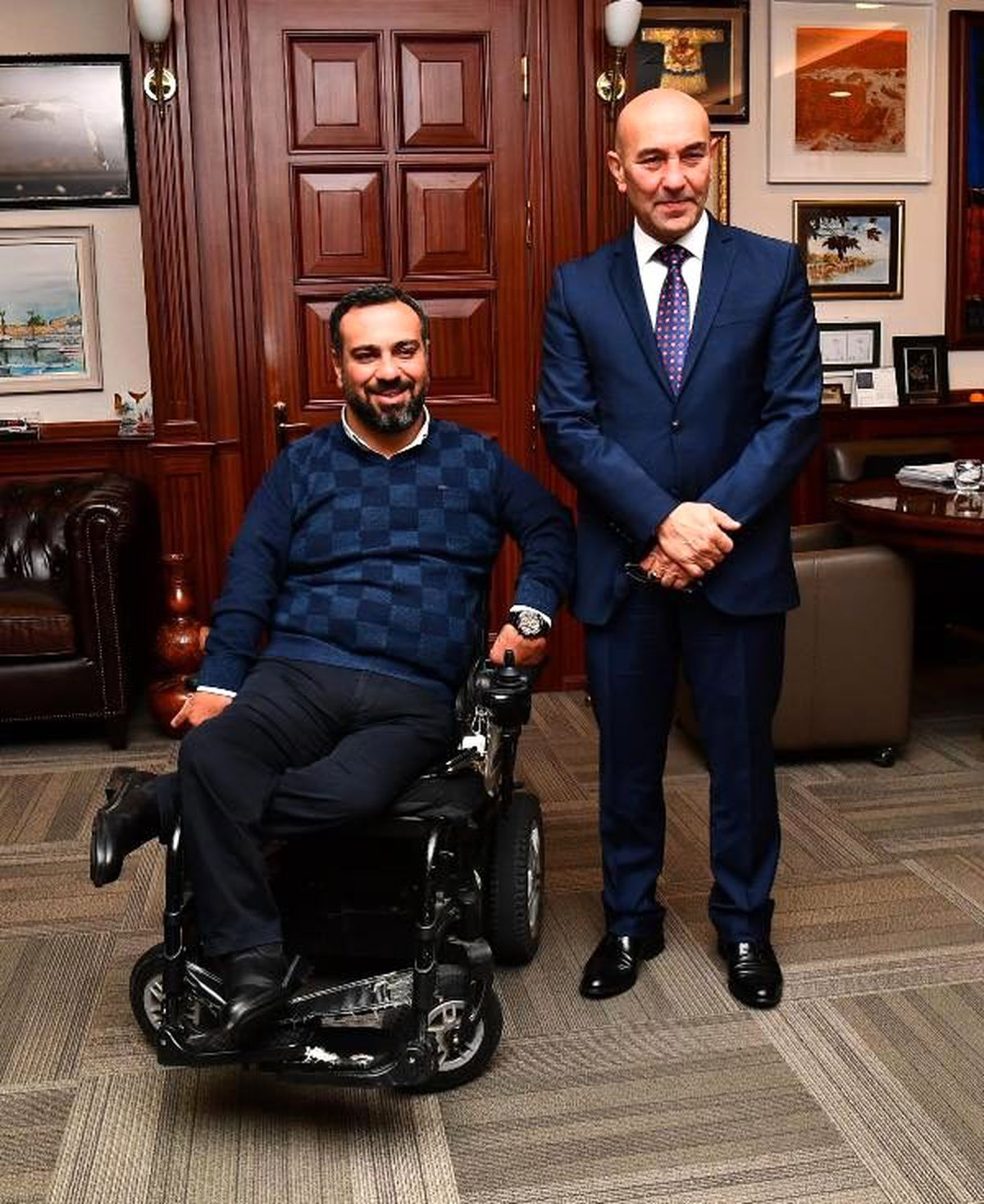 Başkan Soyer'e engelli meclis üyesi vekalet etti