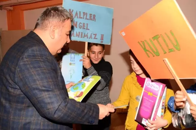 Başkan Sunar'dan ilgi özel öğrencilerden sevgi Başkan Sunar'dan ilgi özel öğrencilerden sevgi