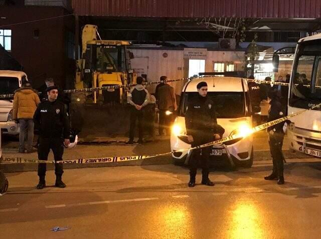 Bursa'da kavga ihbarına giden polis memuru başından vuruldu