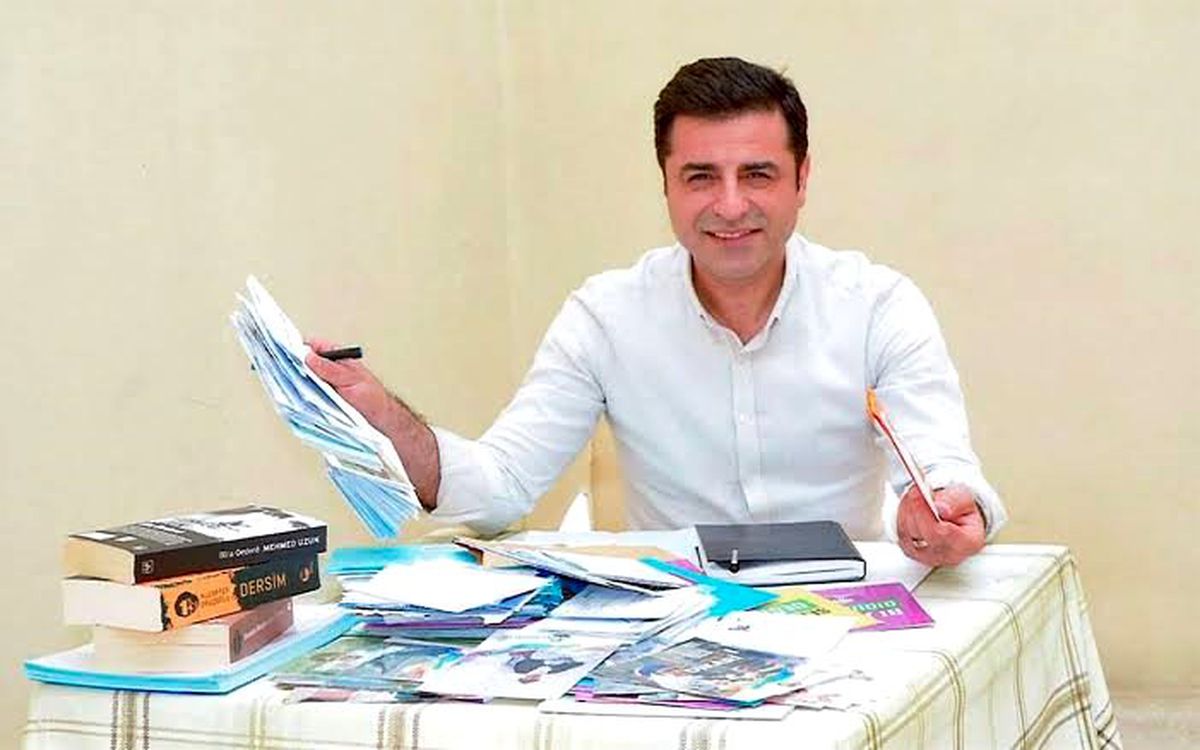 Demirtaş'ın rahatsızlığı nedeniyle eleştirilen HDP'den açıklama: Sağlık problemini bizimle paylaşmamıştır