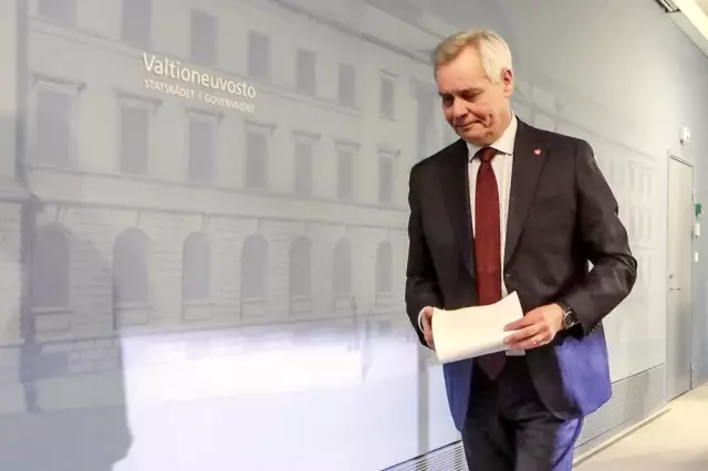Finlandiya Başbakanı Rinne istifa etti Finlandiya Başbakanı Rinne istifa etti