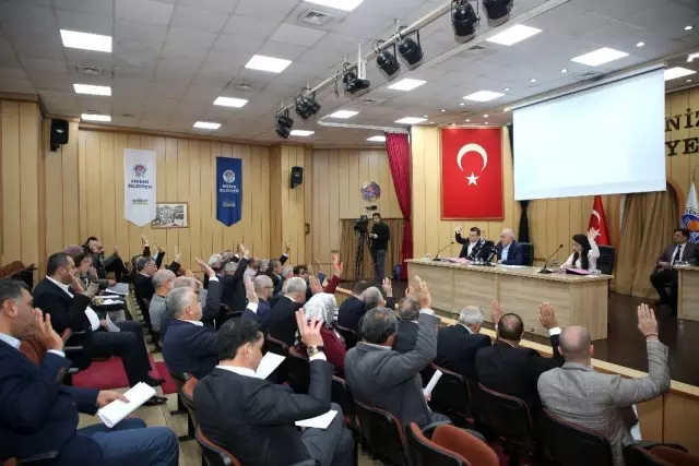 Gültak: 'Millet Bahçesi Mersin'e çok büyük bir hizmet' Gültak: 'Millet Bahçesi Mersin'e çok büyük bir hizmet'