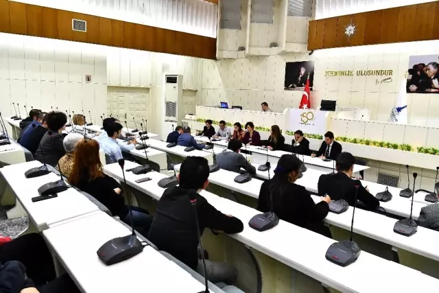 İzmir'in en uzun metro hattı ihalesi için 6 firma yarıştı İzmir'in en uzun metro hattı ihalesi için 6 firma yarıştı