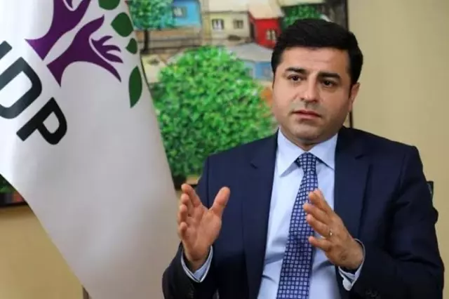 Selahattin Demirtaş'ın kardeşi: Hayati tehlike doğuracak bir durum tespit edilmedi Selahattin Demirtaş'ın kardeşi: Hayati tehlike doğuracak bir durum tespit edilmedi