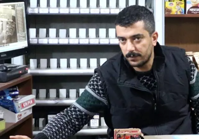 Siirt'te hırsızların marketten sigara çaldığı anlar kamerada