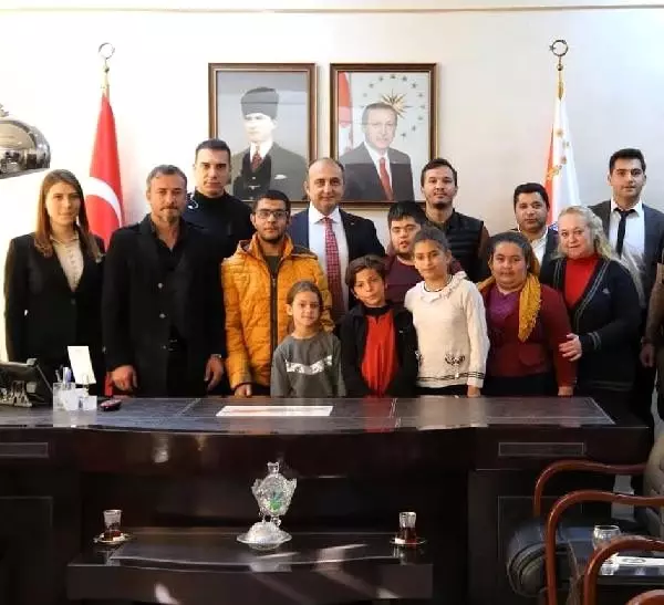 Şırnak protokolü, engelliler için kamera karşısına çıktı Şırnak protokolü, engelliler için kamera karşısına çıktı