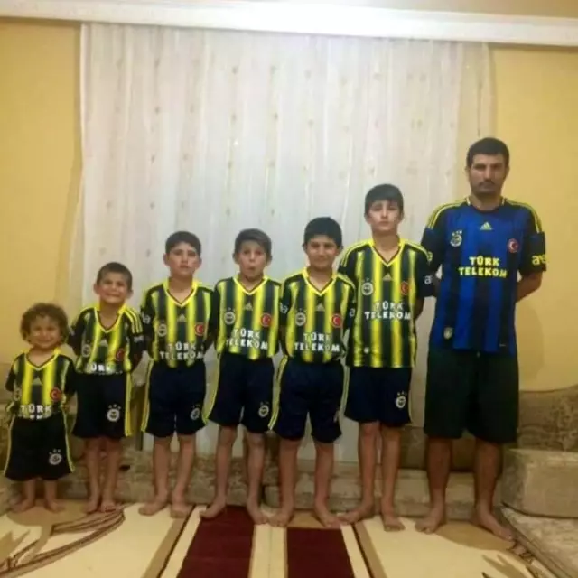Sosyal medyada yankılanan fanatik Fenerbahçeli aile Sosyal medyada yankılanan fanatik Fenerbahçeli aile