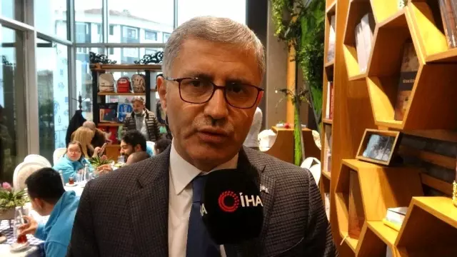 Üsküdar'da ikinci Tebessüm Kahvesinin açılışına yıldız yağmuru Üsküdar'da ikinci Tebessüm Kahvesinin açılışına yıldız yağmuru