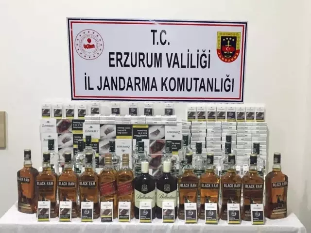 Valize saklanmış 102 şişe kaçak alkol ele geçirildi