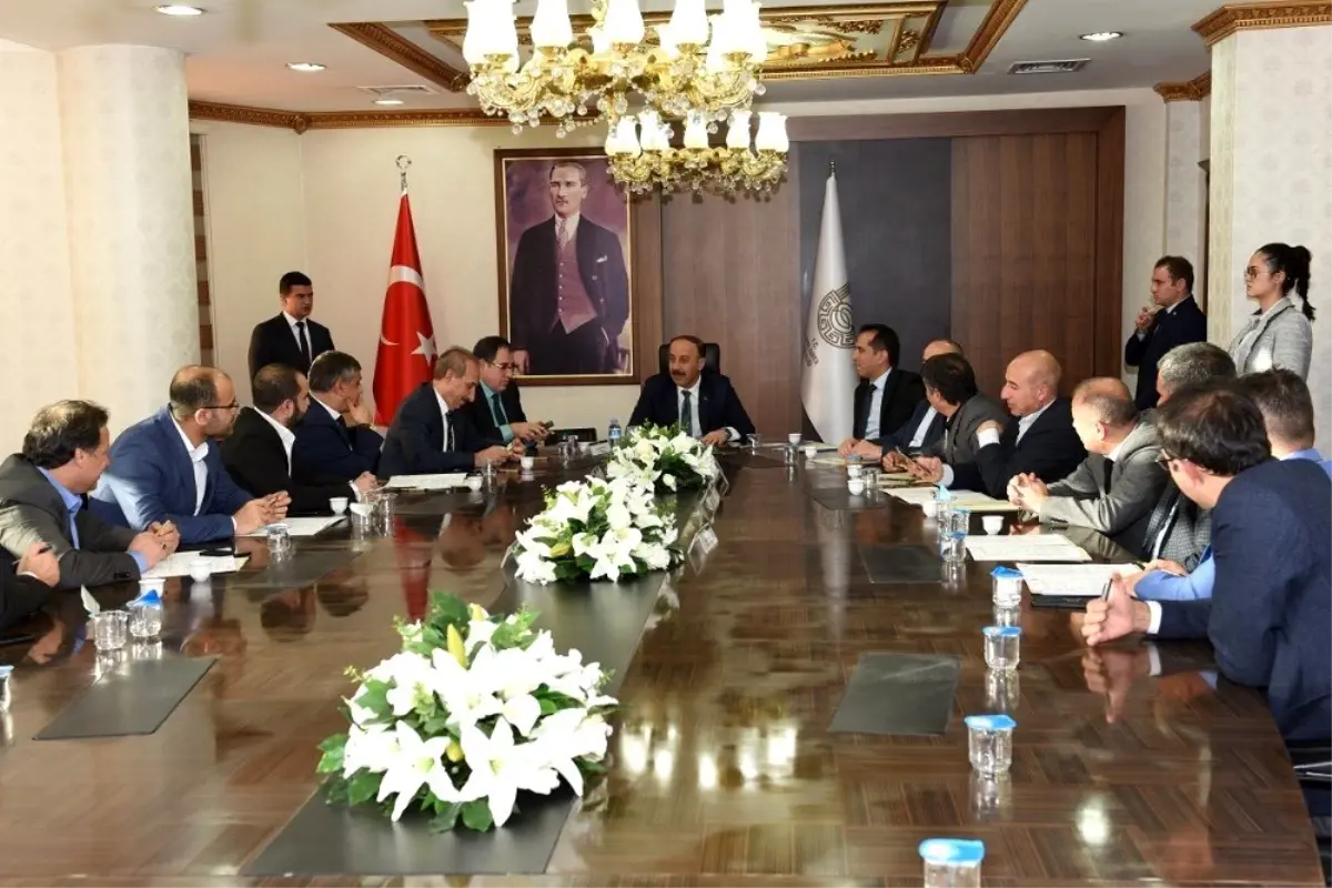 Yikob, 60 taşınmazı belediyelere devretti