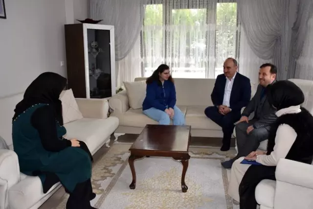 Başkan Kılıç, engelli vatandaşları evlerinde ziyaret etti Başkan Kılıç, engelli vatandaşları evlerinde ziyaret etti