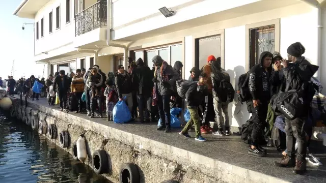 Çanakkale 247 düzensiz göçmen yakalandı Çanakkale 247 düzensiz göçmen yakalandı