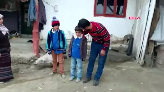 Çorum kardeşlerin zorlu okul yolculuğu