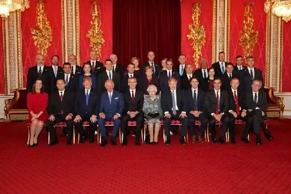 Cumhurbaşkanı Erdoğan, Buckingham Sarayındaki resepsiyona katıldı Cumhurbaşkanı Erdoğan, Buckingham Sarayındaki resepsiyona katıldı