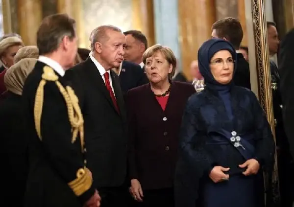 Cumhurbaşkanı Erdoğan, Buckingham Sarayındaki resepsiyona katıldı Cumhurbaşkanı Erdoğan, Buckingham Sarayındaki resepsiyona katıldı