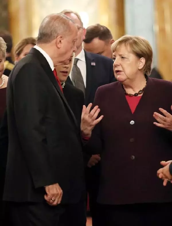 Cumhurbaşkanı Erdoğan, Buckingham Sarayındaki resepsiyona katıldı Cumhurbaşkanı Erdoğan, Buckingham Sarayındaki resepsiyona katıldı
