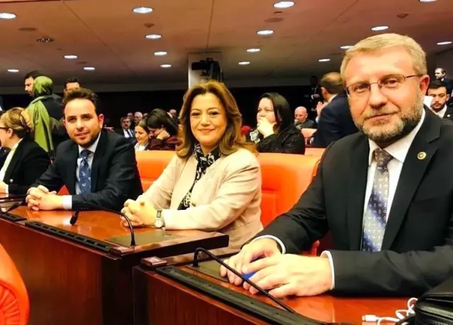 Dumlupınar Stadyumunun tribün ve Emet Gençlik Merkezi ihaleleri yapıldı Dumlupınar Stadyumunun tribün ve Emet Gençlik Merkezi ihaleleri yapıldı