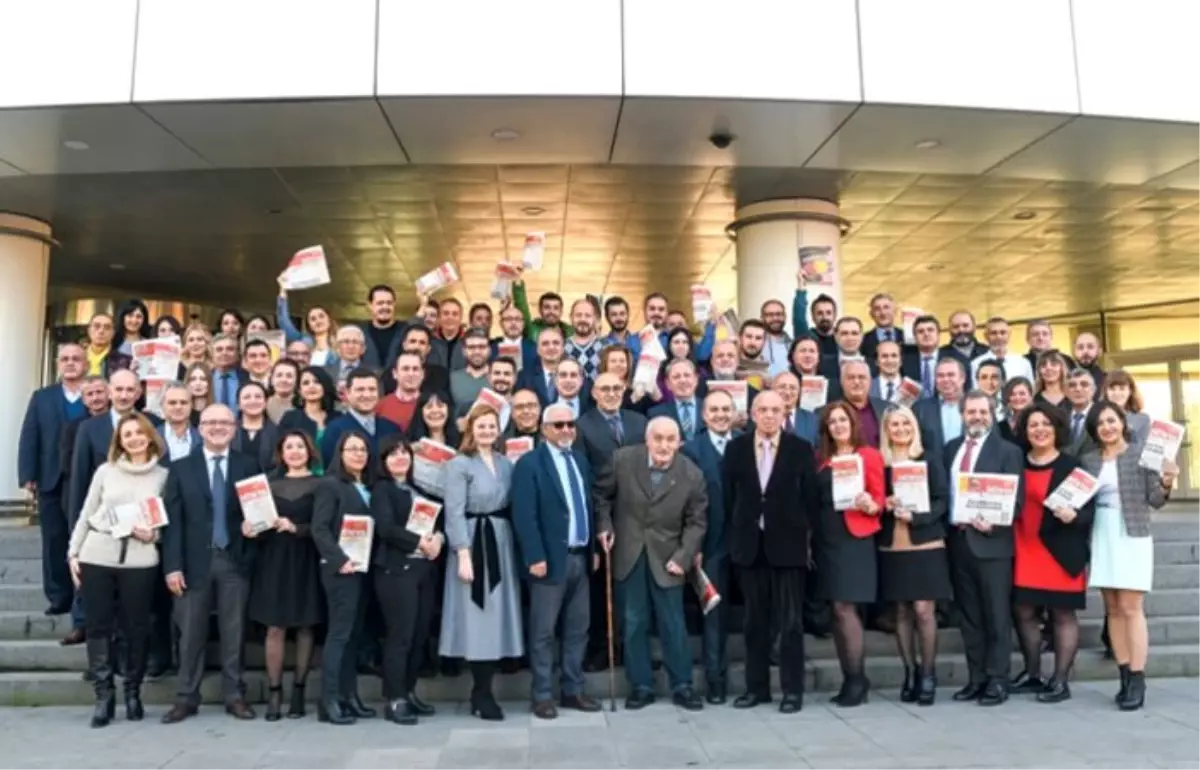 Dünya çalışanlarıyla yola devam ediyor