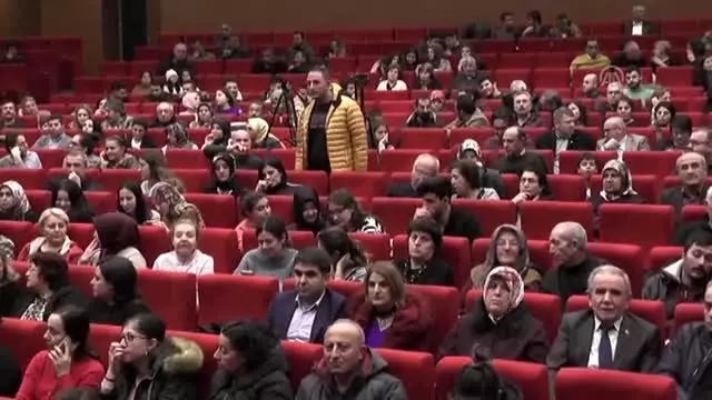 Halk ozanı Muharrem Ertaş, türküleriyle anıldı Halk ozanı Muharrem Ertaş, türküleriyle anıldı