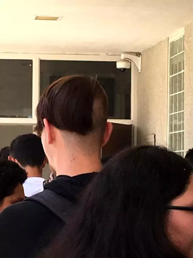 Hemen Kuaförünü Değiştirmesi Gereken 13 Kişi Hemen Kuaförünü Değiştirmesi Gereken 13 Kişi