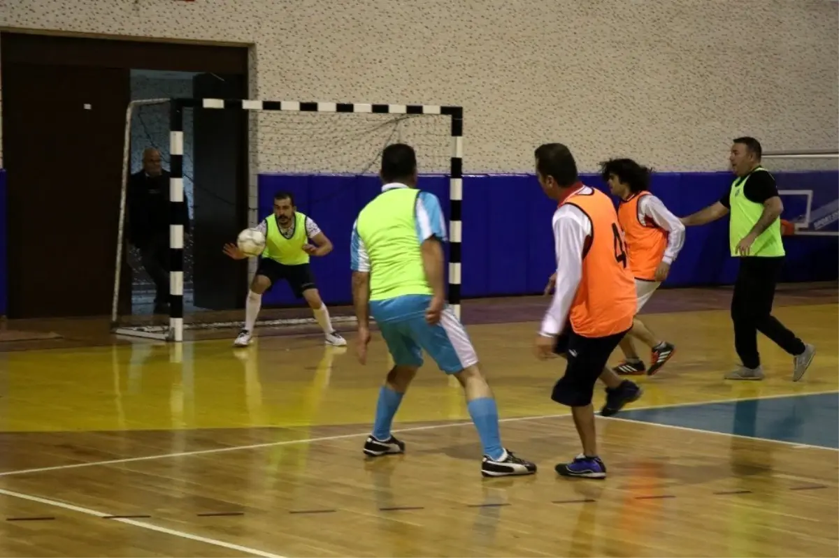 Polisler engellilerle maç yaptı