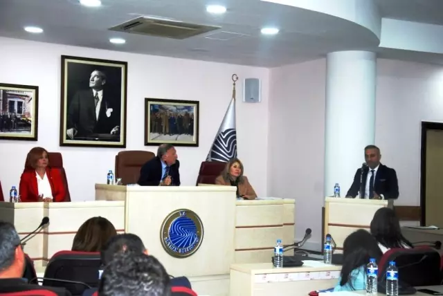 Seyhan Belediye Meclisi 8 maddeyi karara bağladı Seyhan Belediye Meclisi 8 maddeyi karara bağladı